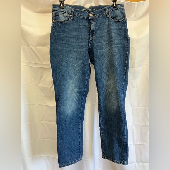 Old Navy Mid-Rise Blue Jeans - Picture 1 of 4